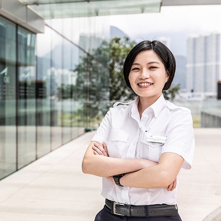 Simulator Flight Instructor Judy Choi 